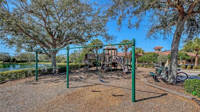 665 CRANE PRAIRIE WAY, Osprey, FL 34229