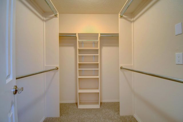 5588 Mansfield Place NW, Albuquerque, NM 87114