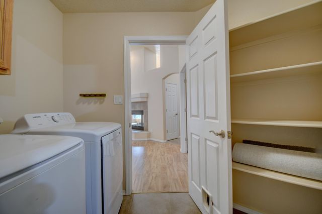 5588 Mansfield Place NW, Albuquerque, NM 87114