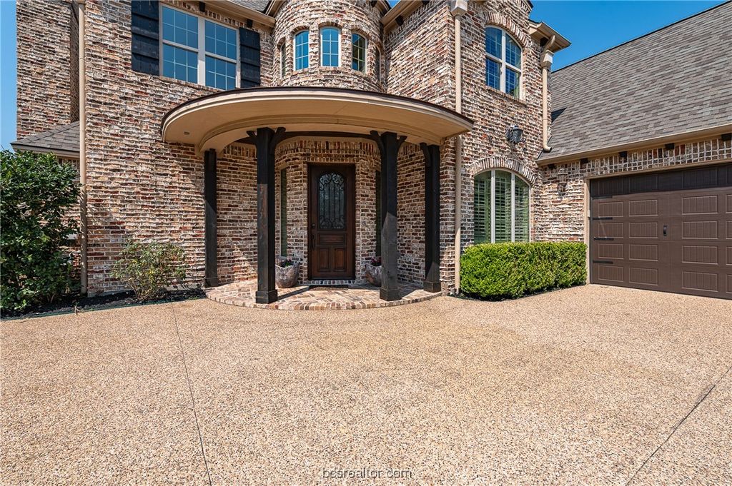 4300 Norwich Drive Drive, College Station, TX 77845