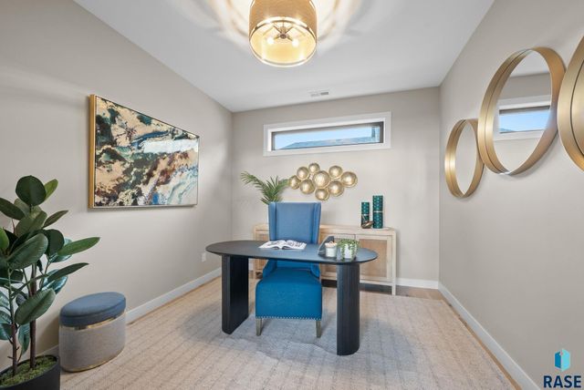 1628 N Rosemary Ave Avenue, Sioux Falls, SD 57110