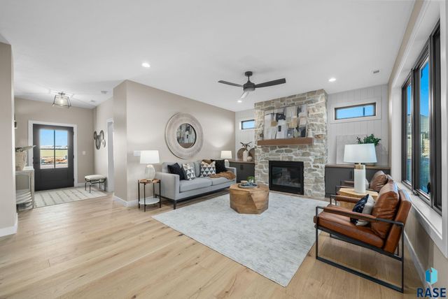 1628 N Rosemary Ave Avenue, Sioux Falls, SD 57110