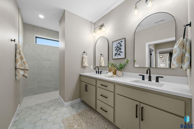 1628 N Rosemary Ave Avenue, Sioux Falls, SD 57110