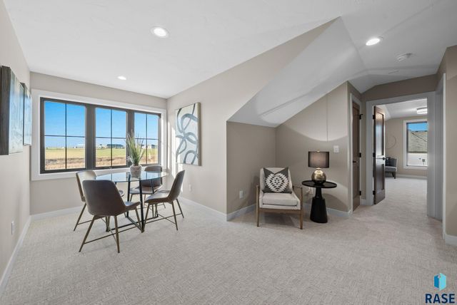 1628 N Rosemary Ave Avenue, Sioux Falls, SD 57110