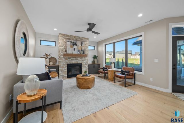 1628 N Rosemary Ave Avenue, Sioux Falls, SD 57110