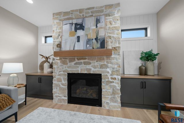 1628 N Rosemary Ave Avenue, Sioux Falls, SD 57110