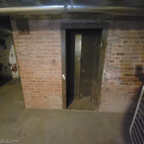 9815 Lorain Avenue, Cleveland, OH 44102