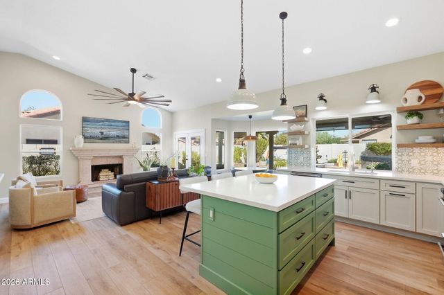 1113 S SCALLOP Drive, Gilbert, AZ 85233