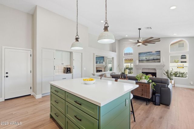 1113 S SCALLOP Drive, Gilbert, AZ 85233