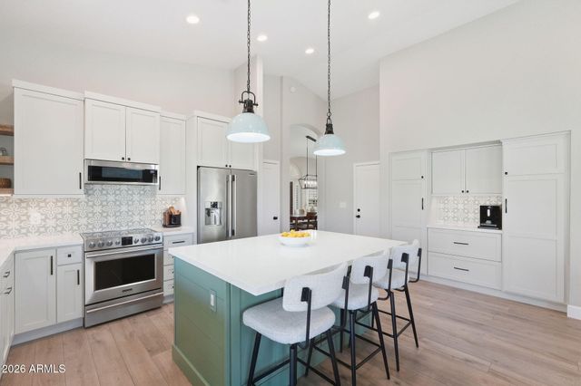 1113 S SCALLOP Drive, Gilbert, AZ 85233
