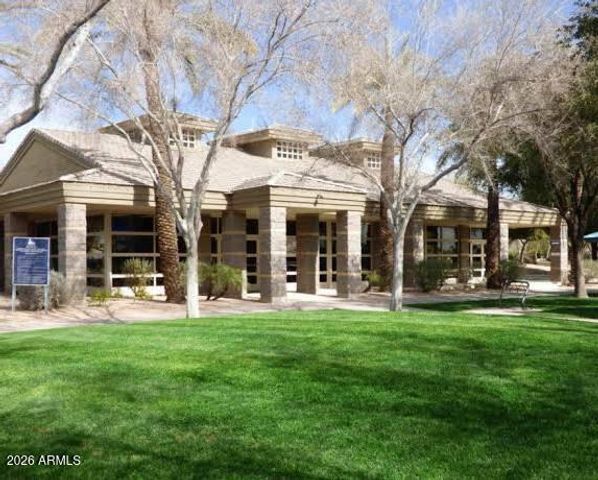 1113 S SCALLOP Drive, Gilbert, AZ 85233