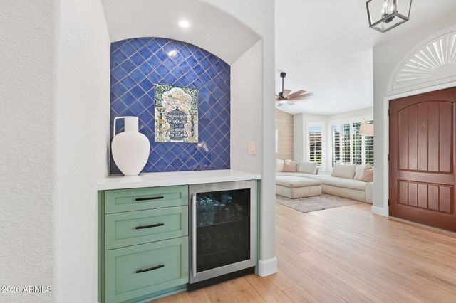 1113 S SCALLOP Drive, Gilbert, AZ 85233