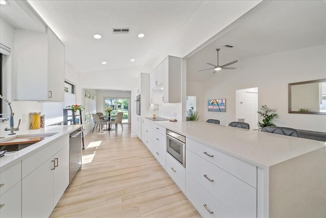 1684 PINTAIL WAY, Sarasota, FL 34231