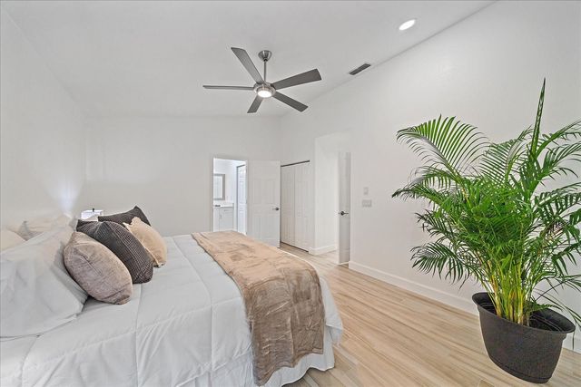1684 PINTAIL WAY, Sarasota, FL 34231
