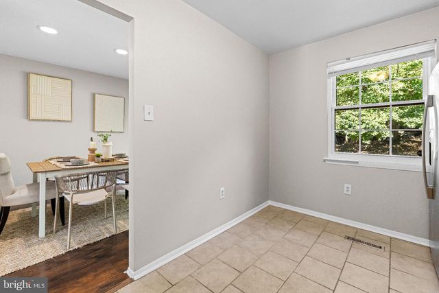 9 OAK SHADOWS CT, Baltimore, MD 21228