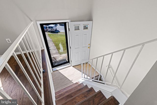 9 OAK SHADOWS CT, Baltimore, MD 21228