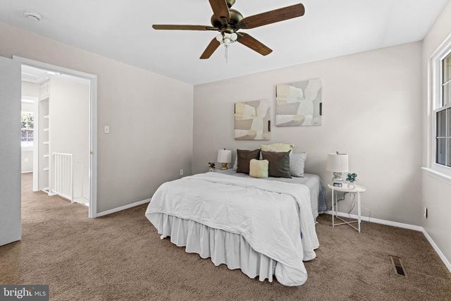 9 OAK SHADOWS CT, Baltimore, MD 21228