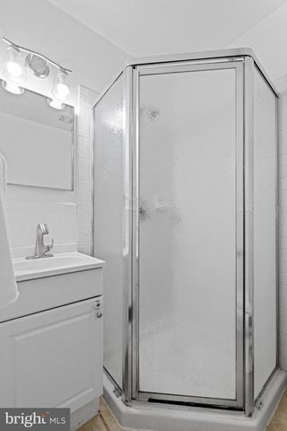 9 OAK SHADOWS CT, Baltimore, MD 21228