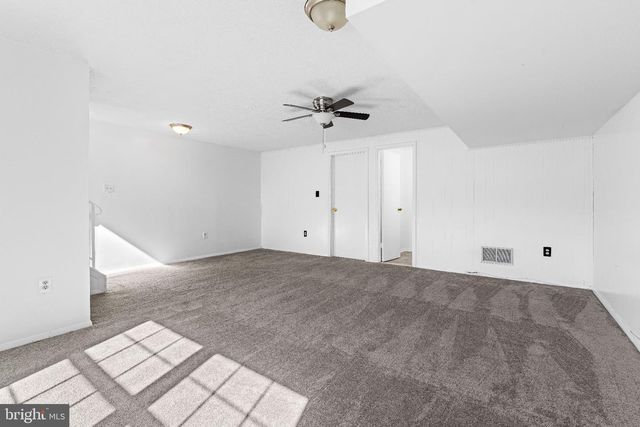 9 OAK SHADOWS CT, Baltimore, MD 21228