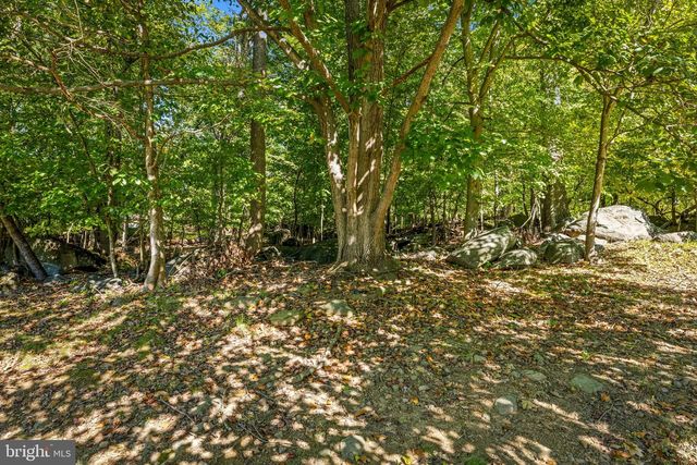 9 OAK SHADOWS CT, Baltimore, MD 21228