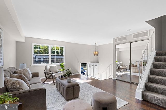 9 OAK SHADOWS CT, Baltimore, MD 21228