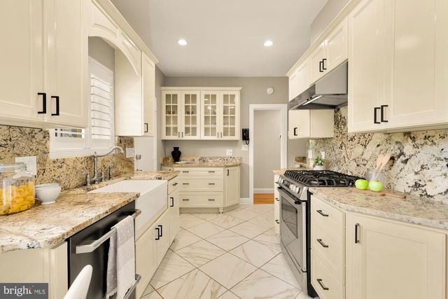 4335 BLAGDEN AVE NW, Washington, DC 20011