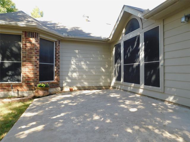 6912 Alderbrook Drive, Denton, TX 76210