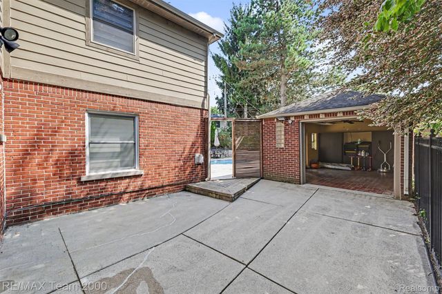 22331 Watsonia Street, Dearborn, MI 48128