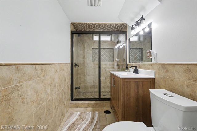 22331 Watsonia Street, Dearborn, MI 48128