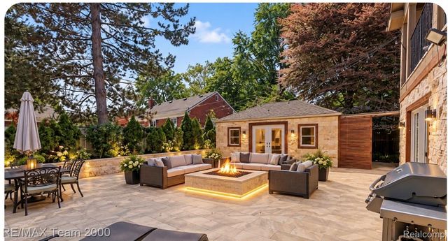 22331 Watsonia Street, Dearborn, MI 48128