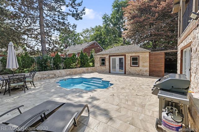 22331 Watsonia Street, Dearborn, MI 48128