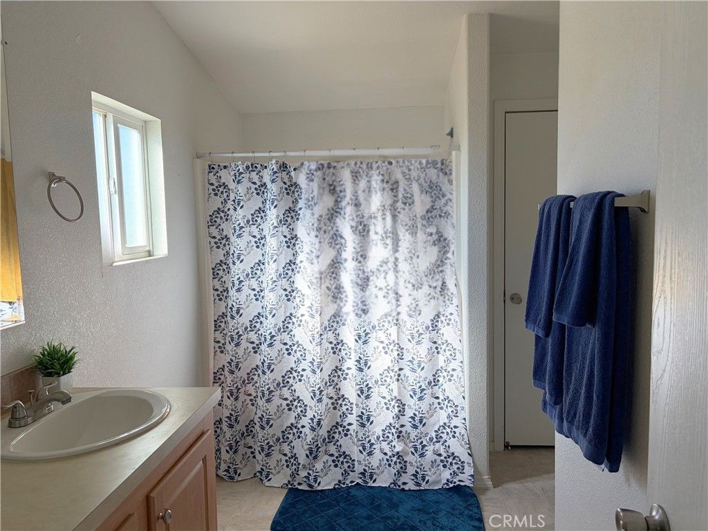 Image 13 of property listing at 14460 Nevada, Phelan, CA 92371