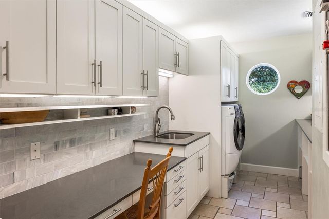 3925 SW 95TH TERRACE, Gainesville, FL 32608