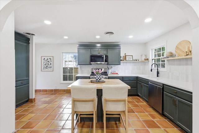 5004 Lovell Avenue, Fort Worth, TX 76107