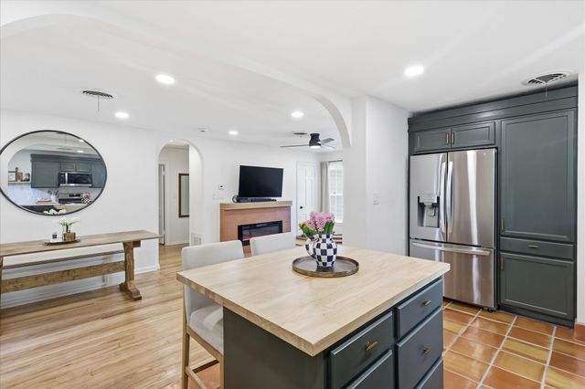 5004 Lovell Avenue, Fort Worth, TX 76107