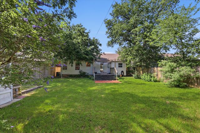 5004 Lovell Avenue, Fort Worth, TX 76107