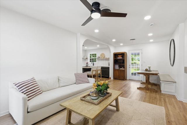 5004 Lovell Avenue, Fort Worth, TX 76107
