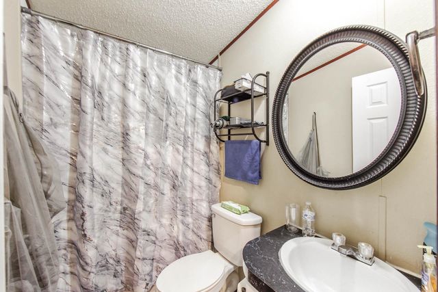 215 Blakefield Dr, Schriever, LA 70395