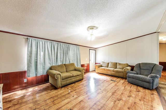 215 Blakefield Dr, Schriever, LA 70395