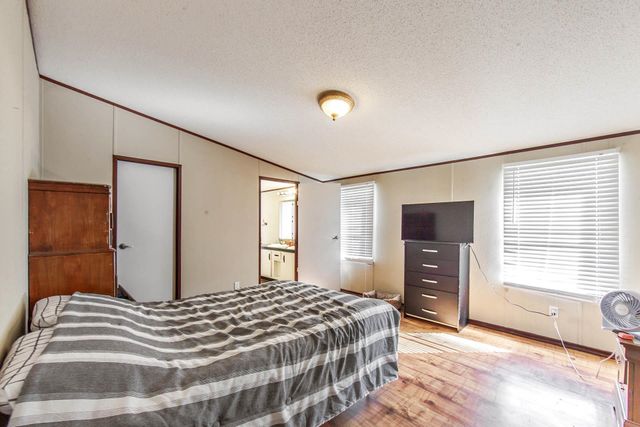 215 Blakefield Dr, Schriever, LA 70395