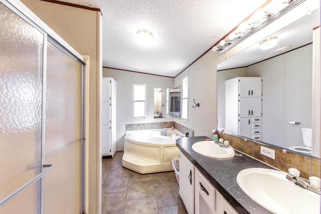 215 Blakefield Dr, Schriever, LA 70395