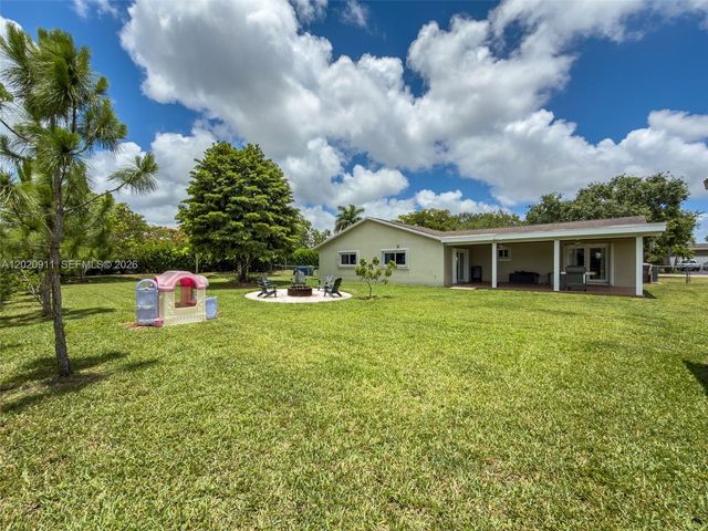 27600 SW 164th Ct, Homestead, FL 33031