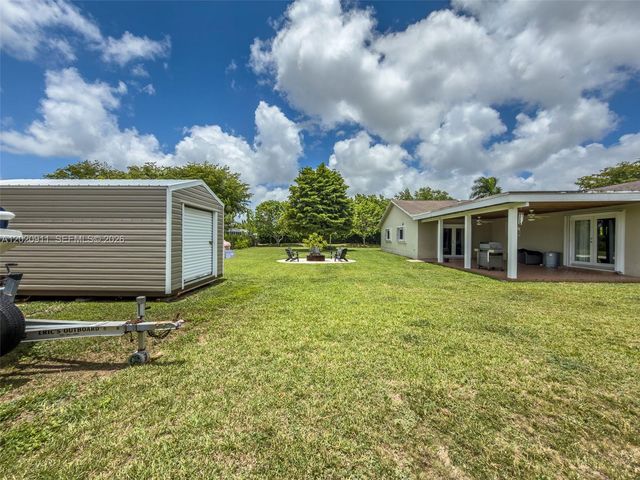 27600 SW 164th Ct, Homestead, FL 33031