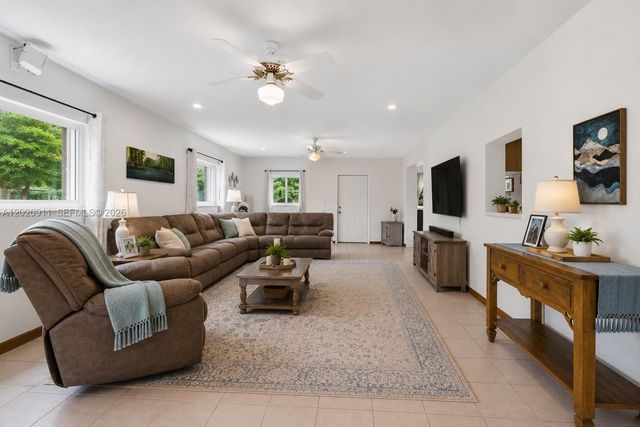 27600 SW 164th Ct, Homestead, FL 33031