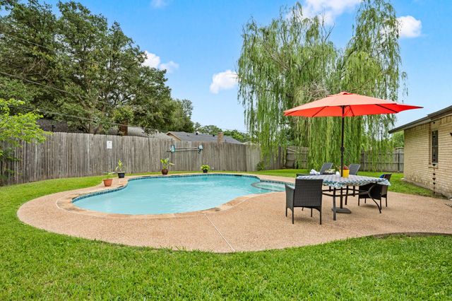 5628 Belfast Lane, North Richland Hills, TX 76180