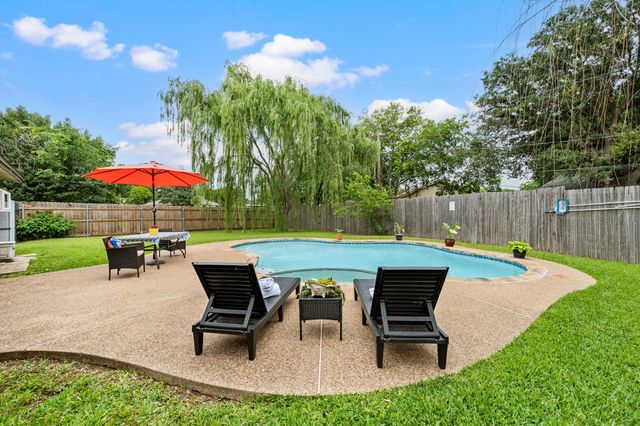 5628 Belfast Lane, North Richland Hills, TX 76180
