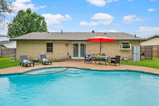 5628 Belfast Lane, North Richland Hills, TX 76180