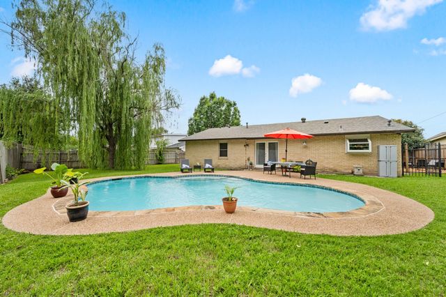 5628 Belfast Lane, North Richland Hills, TX 76180