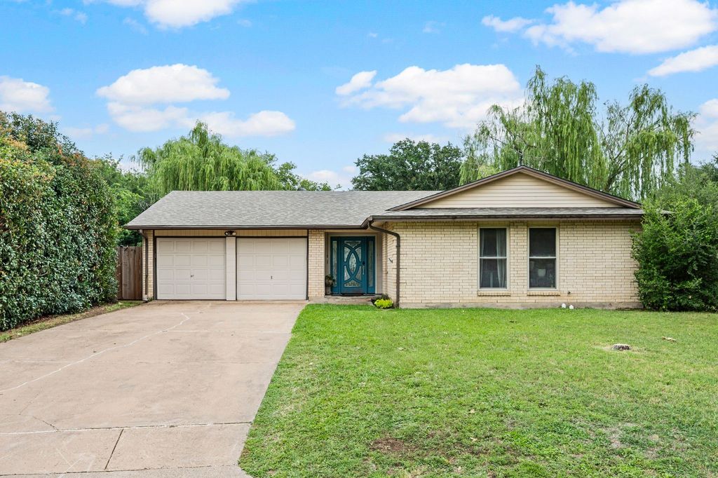 5628 Belfast Lane, North Richland Hills, TX 76180