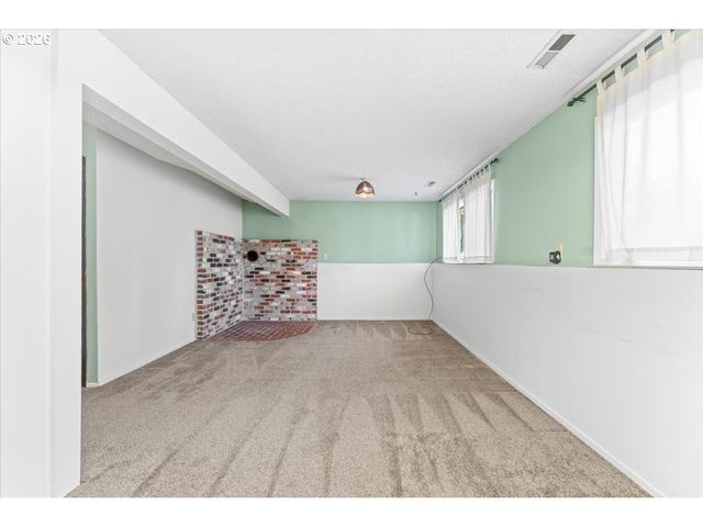 18765 Sw HONEYWOOD Ct, Beaverton, OR 97003